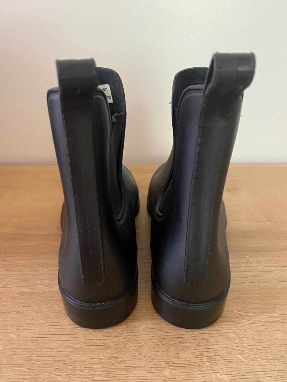 Capelli New York Women's Black Rubber Chelsea Rain Boots Size 8 - Picture 4 of 8